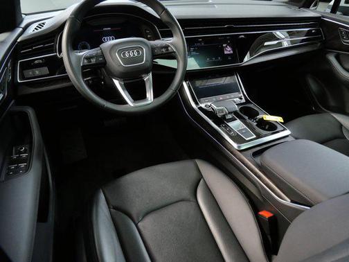 Vicuna Beige Metallic 2023 Audi Q7 45 Premium Plus