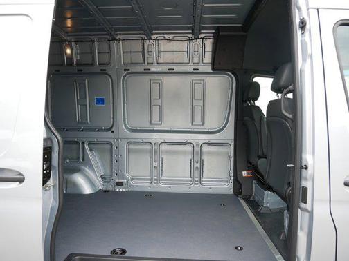 2025 Mercedes-Benz Sprinter 2500 Standard Roof