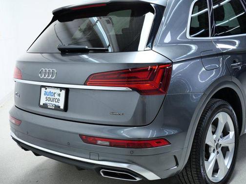 2022 Audi Q5 45 S line Premium Plus