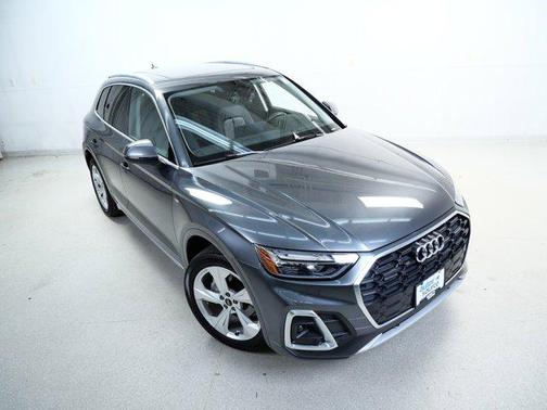 2022 Audi Q5 45 S line Premium Plus
