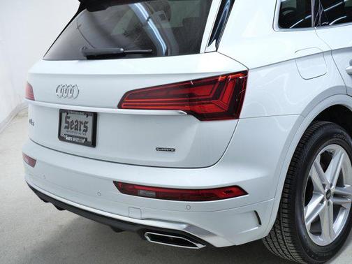 Glacier White Metallic 2025 Audi Q5 55 S line Premium Plus