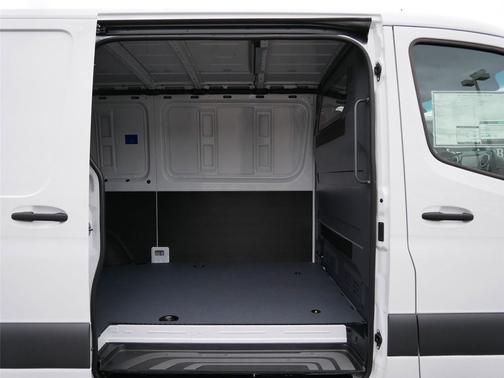 2025 Mercedes-Benz Sprinter 2500 Standard Roof