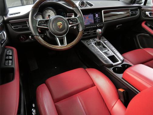 2019 Porsche Macan S