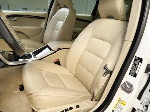 2016 Volvo XC70 T5 Platinum