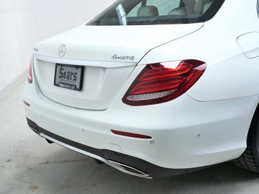 2017 Mercedes-Benz E-Class 4MATIC