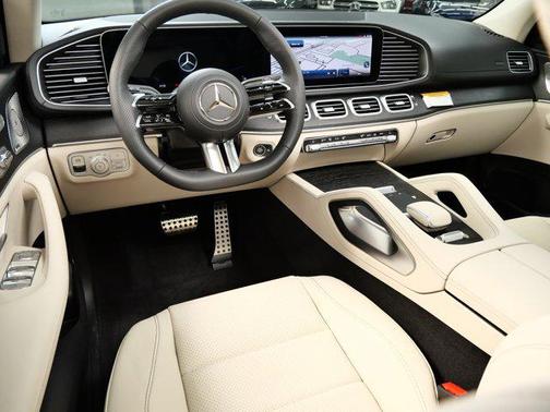 2025 Mercedes-Benz GLS 450 4MATIC