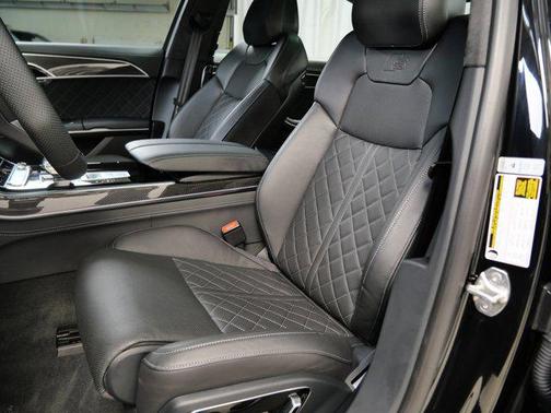2023 Audi S8 4.0T