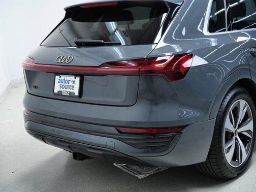 2024 Audi Q8 e-tron Premium Plus