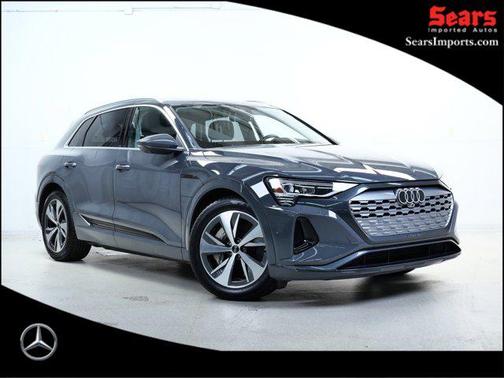 2024 Audi Q8 e-tron Premium Plus