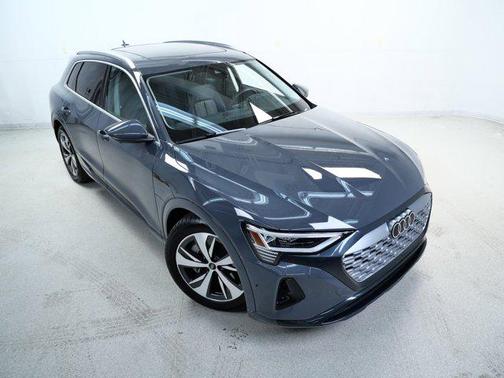 2024 Audi Q8 e-tron Premium Plus