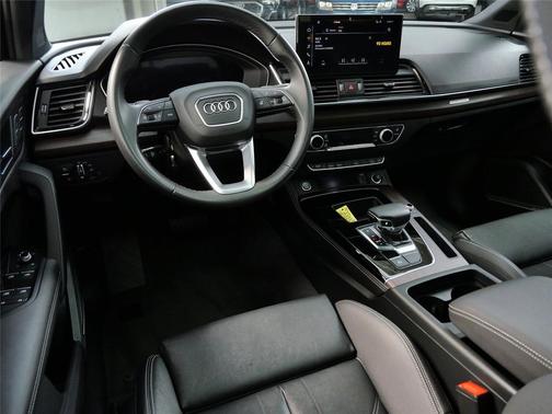 2023 Audi Q5 45 S line Premium Plus