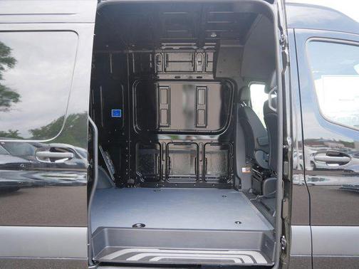 2025 Mercedes-Benz Sprinter 2500 Standard Roof