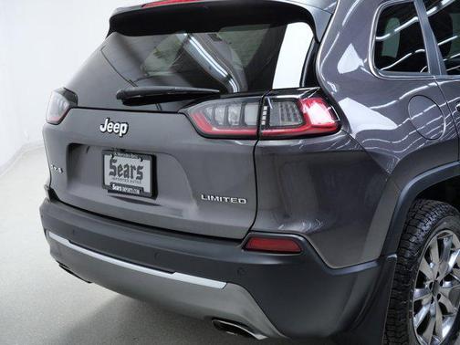 Granite Crystal Metallic Clearcoat 2019 Jeep Cherokee Limited