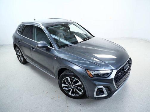 2022 Audi Q5 45 S line Premium Plus