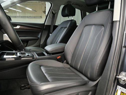2022 Audi Q5 45 S line Premium Plus