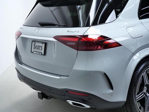 Green 2025 Mercedes-Benz GLE 350 4MATIC