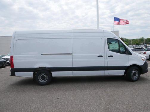 2025 Mercedes-Benz Sprinter 2500 High Roof