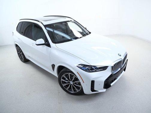 MINERAL WHITE 2026 BMW X5 xDrive40i