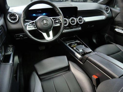 Mountain Grey Metallic 2022 Mercedes-Benz GLB 250 4MATIC