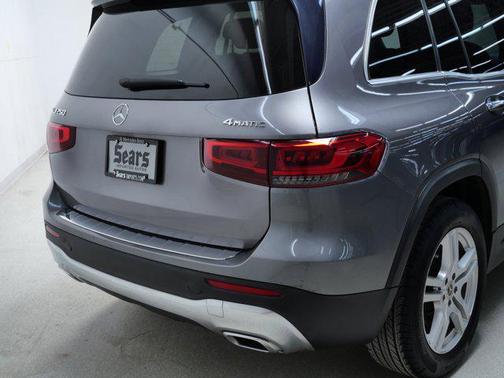 Mountain Grey Metallic 2022 Mercedes-Benz GLB 250 4MATIC
