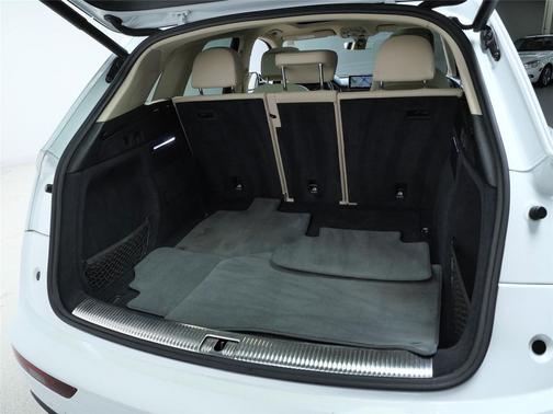 2020 Audi Q5 45 Prestige