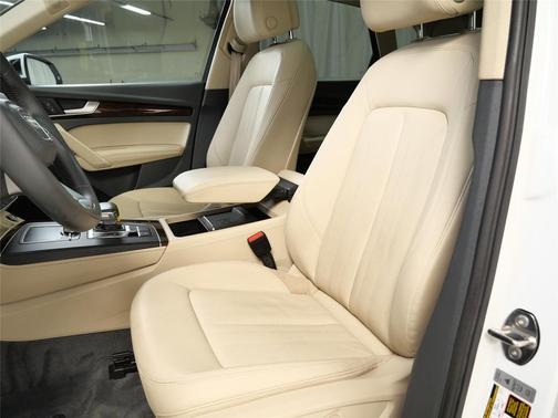 2020 Audi Q5 45 Prestige