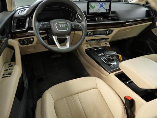 2020 Audi Q5 45 Prestige