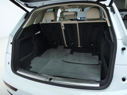 2020 Audi Q5 45 Prestige