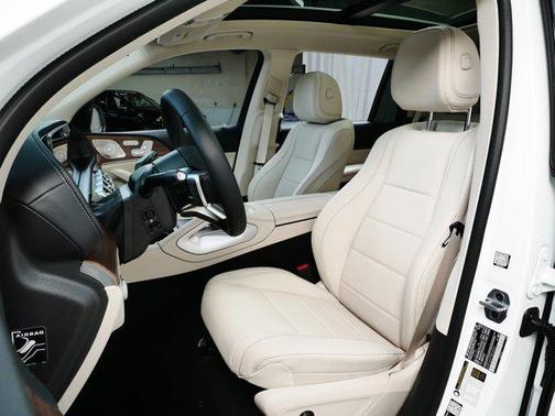 2026 Mercedes-Benz GLS 450 4MATIC