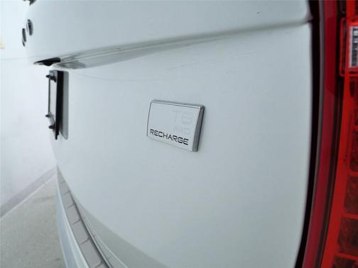 2024 Volvo XC90 Recharge Plug-In Hybrid T8 Ultimate Bright Theme 7-Seater