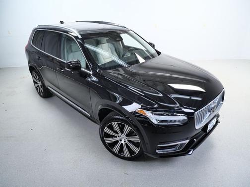 Onyx Black Metallic 2024 Volvo XC90 Recharge Plug-In Hybrid T8 Plus Bright Theme 7-Seater