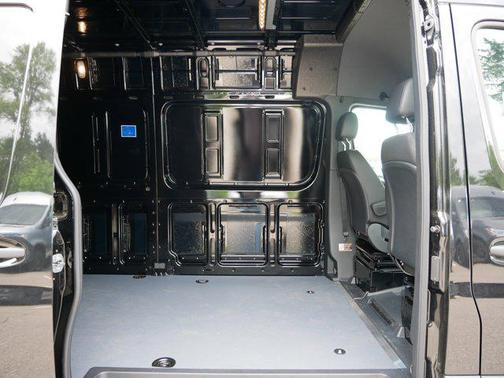 2025 Mercedes-Benz Sprinter 2500 High Roof