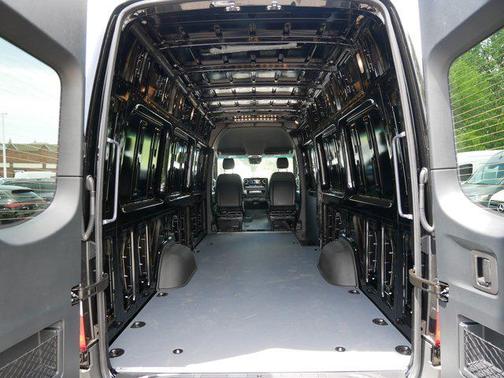 2025 Mercedes-Benz Sprinter 2500 High Roof