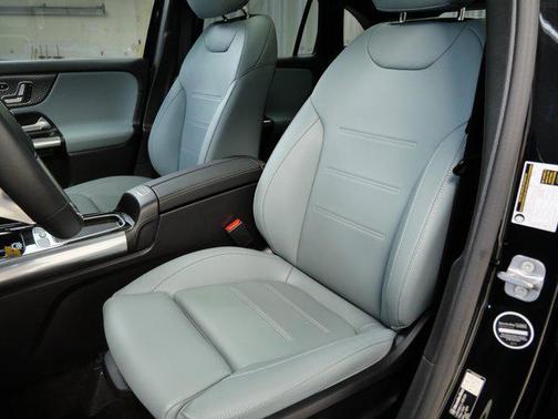 Cosmos Black Metallic 2026 Mercedes-Benz GLA 250 4MATIC