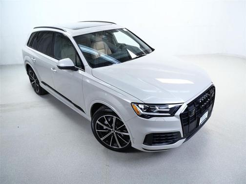 2023 Audi Q7 55 Premium Plus