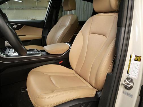 2023 Audi Q7 55 Premium Plus