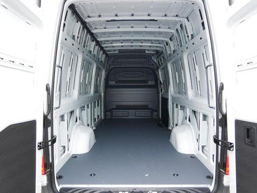 2025 Mercedes-Benz Sprinter 2500 High Roof