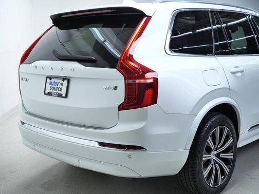 2024 Volvo XC90 B5 Core Bright Theme