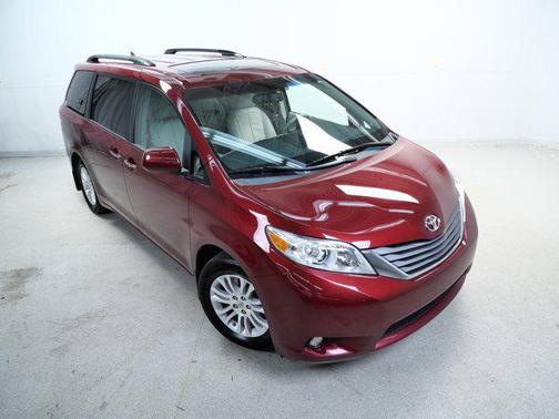 2014 Toyota Sienna XLE