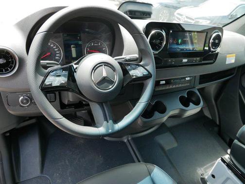 2025 Mercedes-Benz Sprinter 2500 High Roof