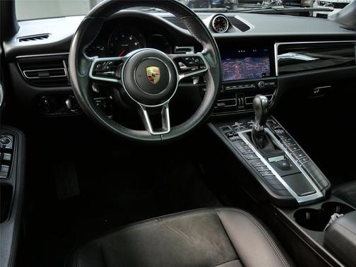 2021 Porsche Macan Base