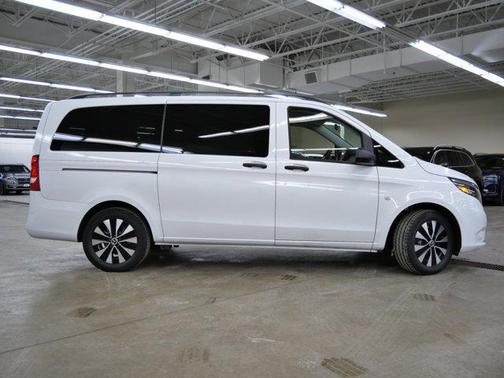 2023 Mercedes-Benz Metris Base