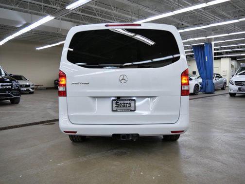 2023 Mercedes-Benz Metris Base