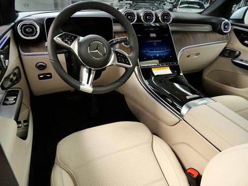 2025 Mercedes-Benz GLC 350e Base