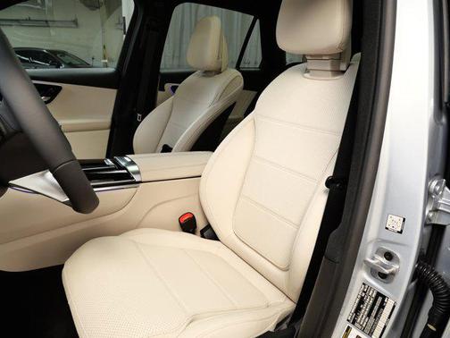 2025 Mercedes-Benz GLC 350e Base
