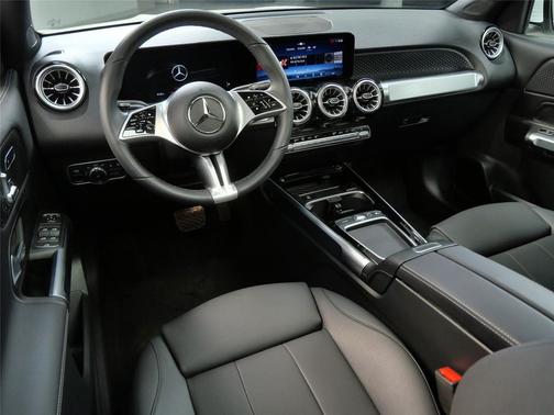 2025 Mercedes-Benz GLB 250 4MATIC