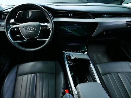 2024 Audi Q8 e-tron Premium Plus