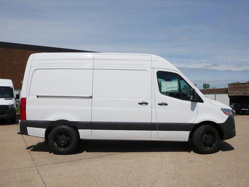 2025 Mercedes-Benz Sprinter 2500 Standard Roof