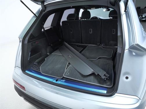 2025 Audi Q7 55 Prestige