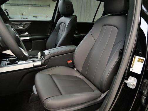 2025 Mercedes-Benz GLB 250 4MATIC